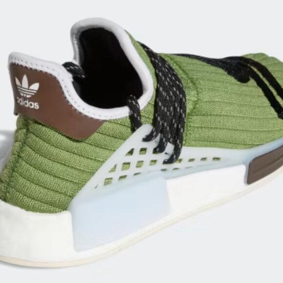 NWT adidas x BBC Ice Cream x Pharrell Hu NMD "Running Dog" sneakers - Picture 6 of 7